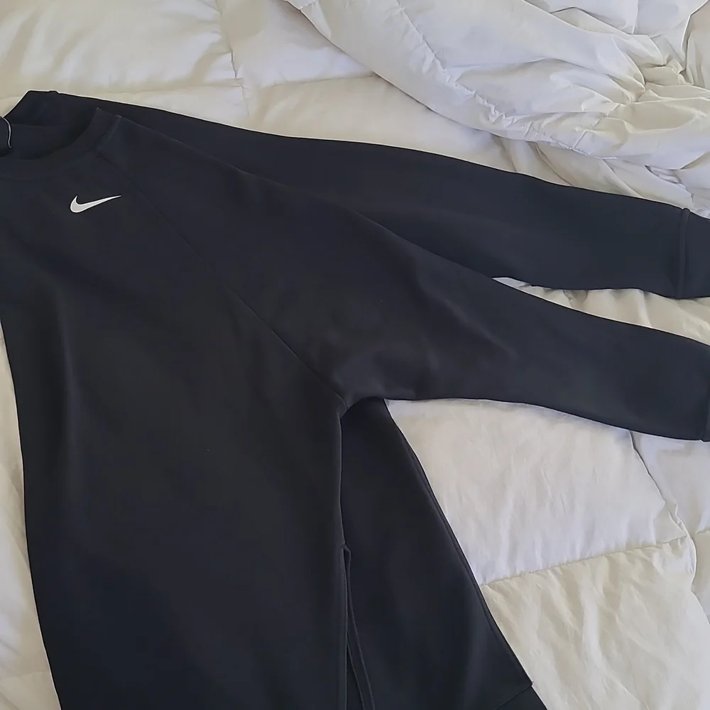 Nike sweatshirt - Picture 3 of 6